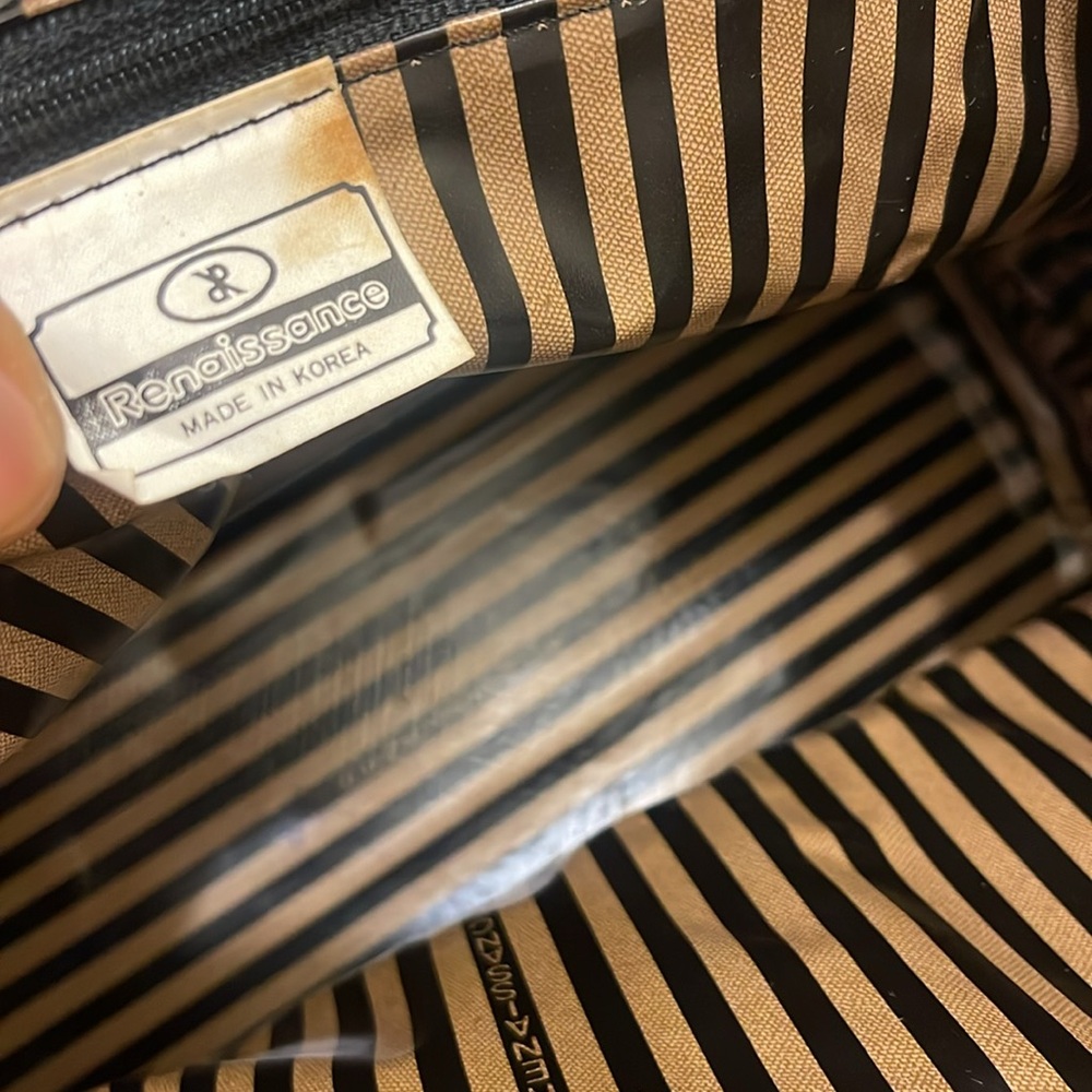 Elegant Black and Tan Striped Women's Bag - Picture 16 of 16